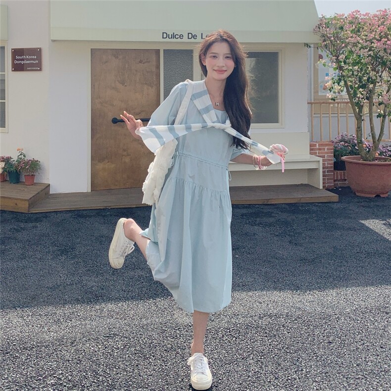 蓝色条纹披肩连衣裙女夏季2025新款小个子宽松韩系爆款衬衫裙流行,女装连衣裙,蝶眷