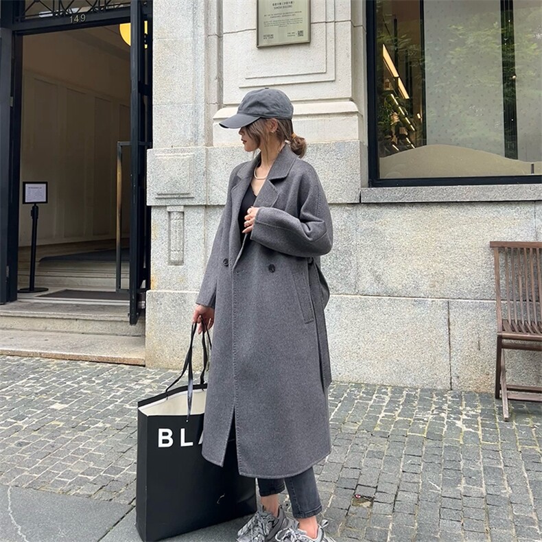 2025年夏季常规中长款长袖纯色系带时尚百搭双面呢大衣简约大方，女装双面呢大衣，蒙绒特