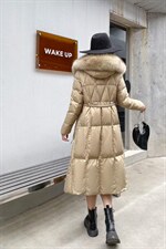 90白鸭绒，狐狸毛领，两色四码，其它，伊艺不舍