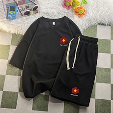黑色