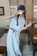 现货浅蓝色polo上衣+半身裙两件套2C206-L285-P135-K188，女装套装/套裙，2C206