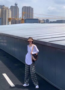 春装新款U领打底衫图片