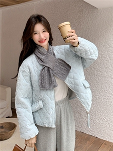 90羽绒服女2025冬新款女装时尚减龄围巾设计感丝绒菱形格保暖外套图片