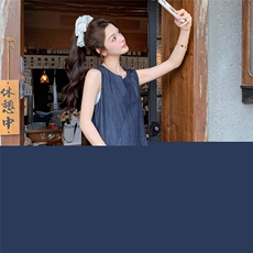 可盐可甜牛仔背心连衣裙配包包2025年新款独特漂亮休闲减龄连身裙，女装连衣裙，2C087