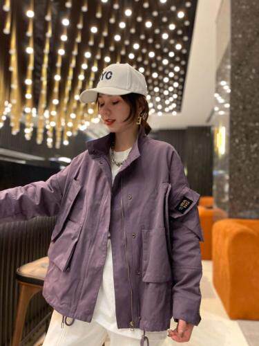 贴标风衣，女装风衣，跳跳谷