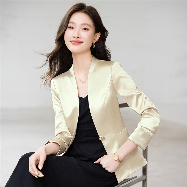 现货2025早秋新款醋酸缎面气质西装短款小外套女,女装短外套,苗苗