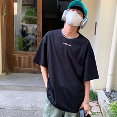 碳黑色