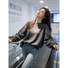宽松慵懒松弛感条纹无帽圆领卫衣女冬季2026新款小个子超好看上衣，男装卫衣，星座506A