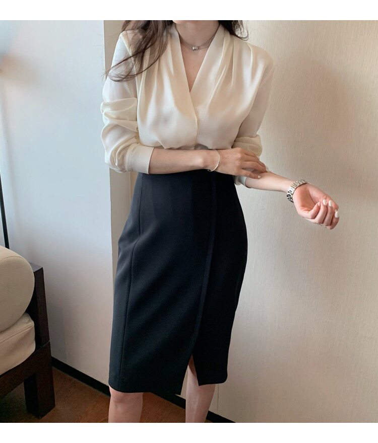 2025新衬衣法式v领缎面衬衣,女装衬衫,织己羊绒