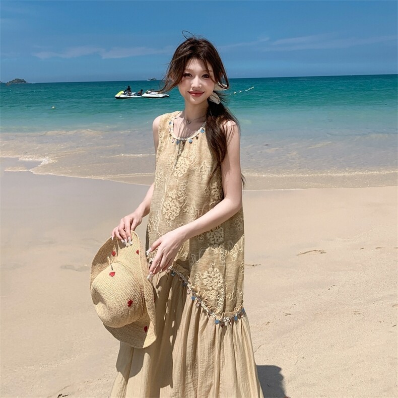 少女风亮片无袖背心咖色连衣裙女夏2025新款独特漂亮减龄爆款长裙图片