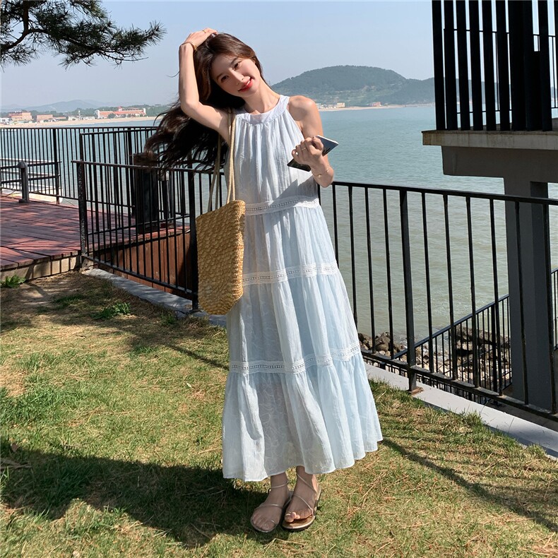 浅蓝色超仙别致浪漫无袖挂脖长裙2025夏季新款森系显瘦绝美连衣裙,女装连衣裙,琦鑫阁（原依鑫阁）