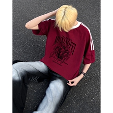 酒红色