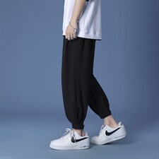 深灰色