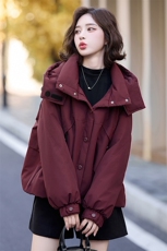 休闲宽松工装连帽风衣短外套女2025秋季新款减龄显瘦百搭夹克上衣，女装羽绒服，1C078
