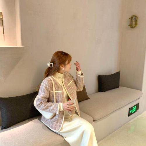 小香风羽绒外套，90%白鸭绒和70%羊毛，女装，奥瑾