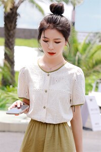 衬衫女夏2025夏季高级感气质减龄显瘦花边撞色短袖上衣图片