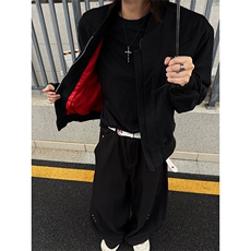 黑色