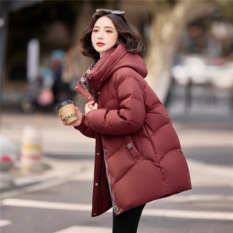 现货2025年冬季新款休闲中长款90绒羽绒服外套女保暖拼子拼接连帽,女装羽绒服,璐依舞