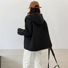 2025冬装新款修身保暖时尚菱形格个性拼接女士棉服外套，女装棉衣/棉服，江忆布依