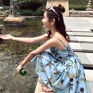 2021年夏季 中裙 印花 套头 高腰 V领 连衣裙 吊带 显瘦 修身图片