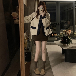C915-P135 美式复古羊羔毛外套短款2025新款小香风拼接羊羔绒棉服图片