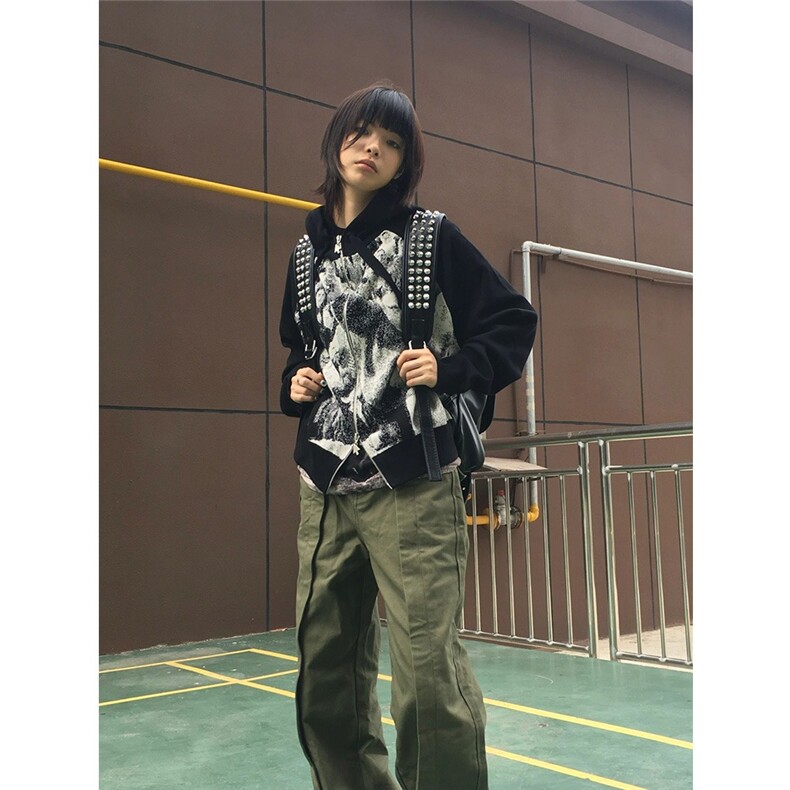 美式复古黑白人物针织连帽卫衣女2025新款秋冬慵懒风拉链开衫外套图片