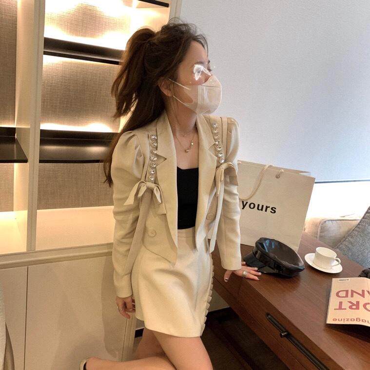 现货早秋款蝴蝶结钻扣小西装，女装西装，XTZ style