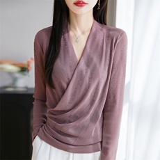 重工烫钻网纱长袖T恤衬衣女2025新款褶邹交叉V领时尚气质打底衫薄，女装针织衫/毛衣，大美人高端店