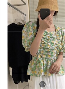 爆美花色设计感小衫图片
