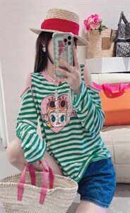 防晒漏肩图片