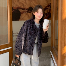 现货当季新款洋气豹纹皮毛一体2C229-86518-P199-K375，女装短外套，2C229