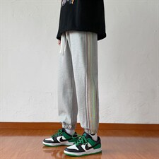 灰色