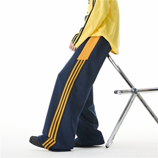 藏青色