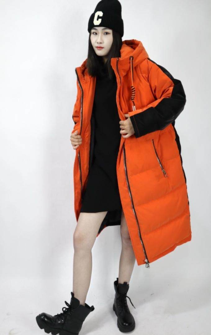 羽绒服热销中，女装羽绒服，拾年