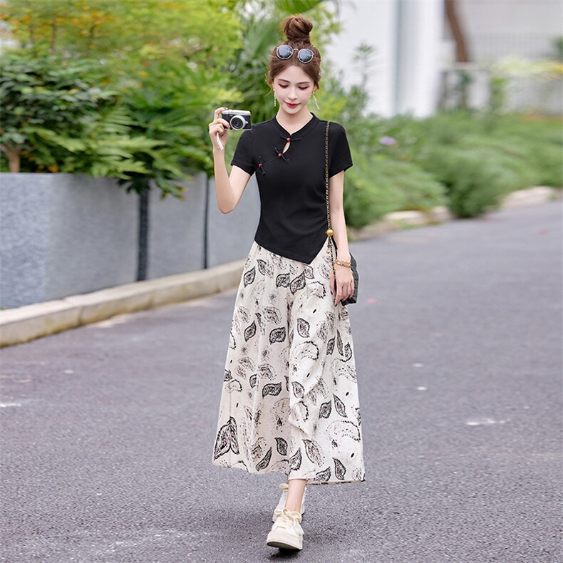 新中式套装女2025夏季新款不规则盘扣t恤印花阔腿裙裤两件套,女装套装/套裙,关键词