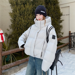 短款连帽羽绒服女2025冬季新款时尚学院风加厚保暖面包服外套图片