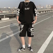 黑色