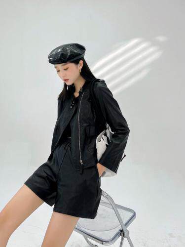 皮衣,女装皮衣,芳姿菲