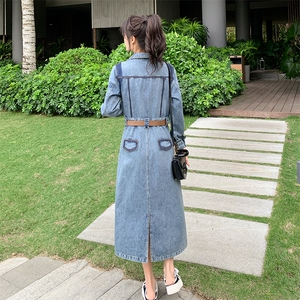 时尚复古牛仔连衣裙女2024春季新款时髦别致chic休闲风中长款裙子图片