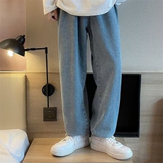 浅蓝色