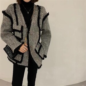 冬季翻边上衣图片