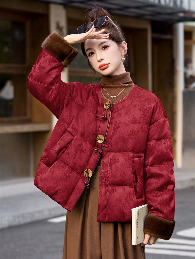 现货新中式提花羽绒服女2025冬季新款超好看拼接撞色保暖外套女,女装羽绒服,美沁