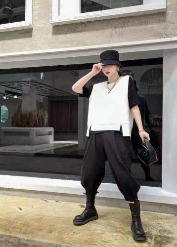 现货黑白两色马甲，女装马夹，琼卿格