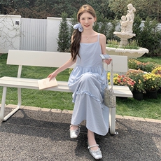 韩式海边度假蓝色吊带裙女2025年夏季新款百搭洋气休闲茶歇长裙潮，女装连衣裙，蝶眷