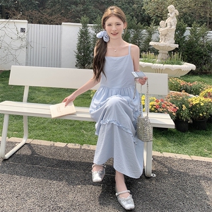 韩式海边度假蓝色吊带裙女2025年夏季新款百搭洋气休闲茶歇长裙潮图片