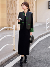 水洗皮直筒型长袖春季短款皮衣排扣大码韩系温婉风春秋显瘦气质，女装皮衣，依万里