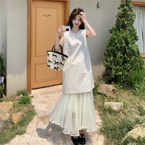 夏日小清新穿搭女2025新款波点长款无袖背心网纱百褶半身裙两件套图片