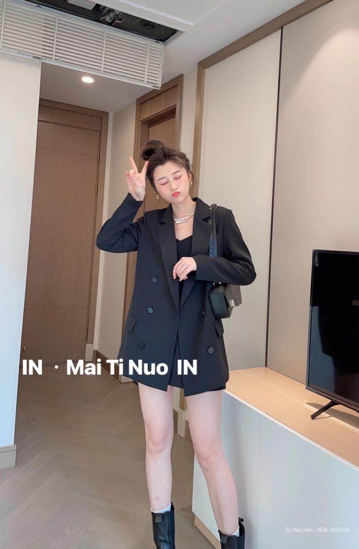 四粒扣西装，女装西装，麦缇诺