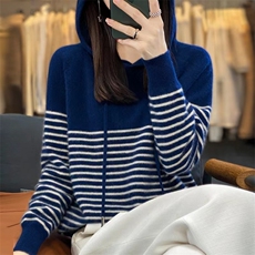 藏蓝加白色