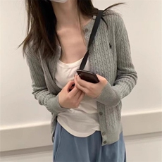 灰色